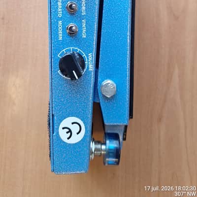 Fulltone Mini Deja Vibe MDV-3 2010s - Blue image 4