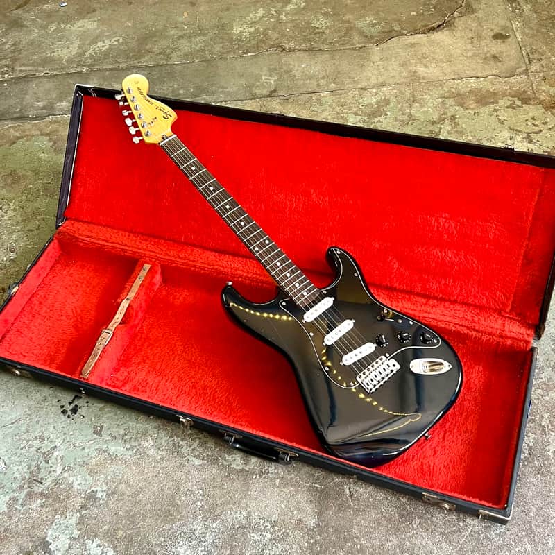 JV Squier Fender Stratocaster ST-72 45 1983 - Blackie original vintage MIJ Japan fujigen image 1
