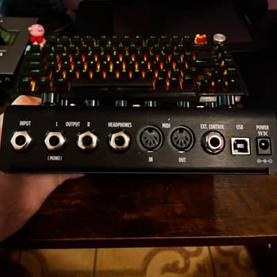IK Multimedia ToneX Amp + Cab Sim Pedal 2023 - Present - Black image 2