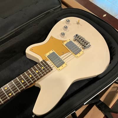 Reverend  Descent W Barotone 2025 - Trans White with case image 7