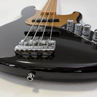 Fender Jazz Bass American Deluxe 2004 Montego Black image 6