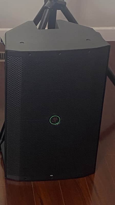 Mackie THUMP215 15" Powered PA Speaker 2020 - Present - Black image 1
