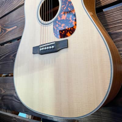 Larrivee D-40MH Legacy Series + Etui 2022 bois satiné image 2