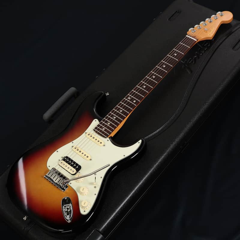 Fender USA American Ultra Stratocaster HSS RF Ultraburst Fender [US23029198] (06/29)