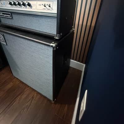 Ampeg SVT-212AV Classic Series 600-Watt 2x12" Bass Speaker Cabinet 2013 - Present - Black Bild 4
