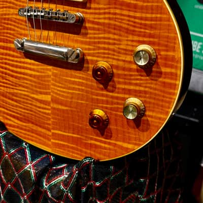 Vintage Guitars V100 ICON Electric Guitar ~ Distressed - LEMON DROP “SUPER FLAME MAPLE TOP” Free Case Incl. image 5