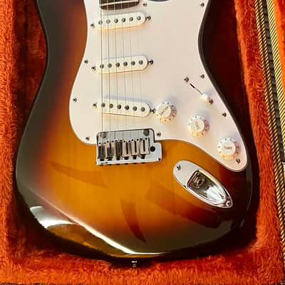 2004 Fender American Deluxe Stratocaster w/ Lindy Fralin Woodstock ‘69 image 2