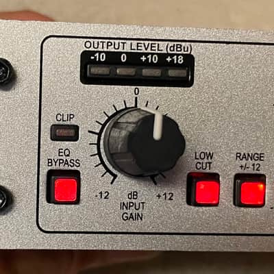 dbx 215s Dual Channel 15-Band EQ 2010s - Silver image 3