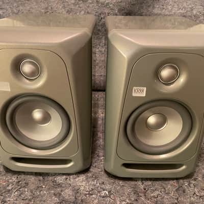 KRK ROCKIT 5 GEN3 2018 PLATINUM SERIES POWERED STUDIO MONITORS - Silver image 6