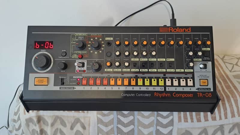 Roland Boutique Series TR-08 Analog Modeling Drum Machine 2017 - Present - Black image 1