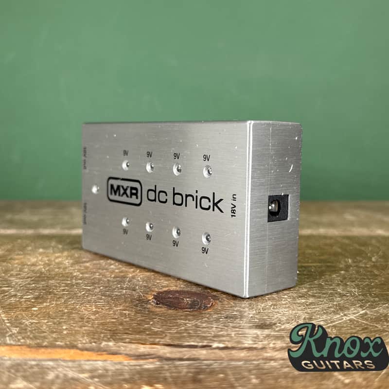 Silver MXR DC Brick power supply with multiple 9V and 18V outputs.