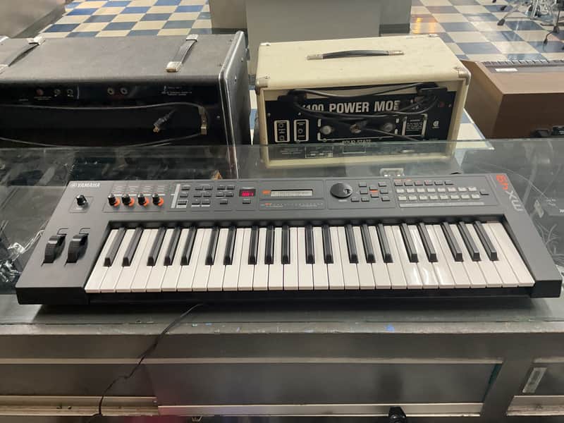 Yamaha MX49 Synthesizer 2016 - Present - Black image 1