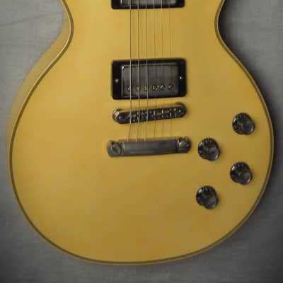Gibson Ltd Ed Les Paul Custom - Antique Alpine White VOS image 3