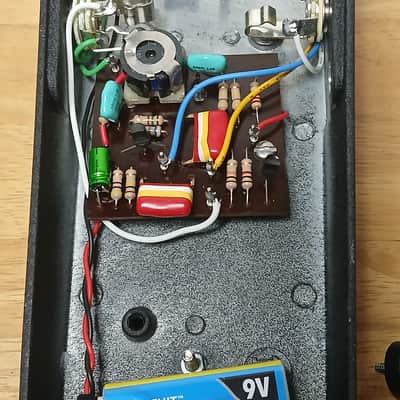 VOX v847 USA製　1990s Vox Wah-Wah Model V847 – Moze Guitars