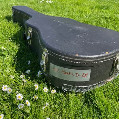 1962 Martin D-28 with original case and CITES image 13