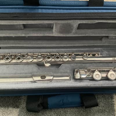 Gemeinhardt 3SHB - Solid Silver Head Joint-All New Pads, Case image 1