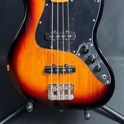 Squier Classic Vibe 70's Jazz Bass 4-String Bass Guitar 3-Tone Sunburst Finish image 1