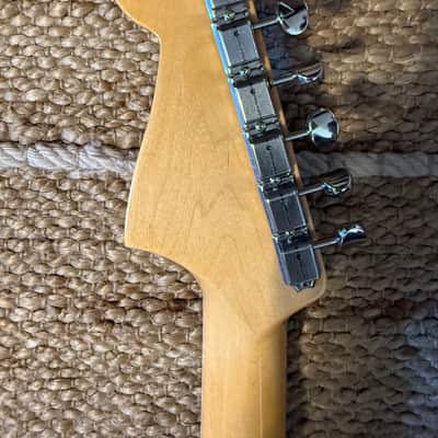Fender American Original '60s Jazzmaster 2019 3-Color Sunburst image 8