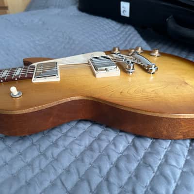 Gibson Les Paul Tribute 2021 Satin Honeyburst image 5