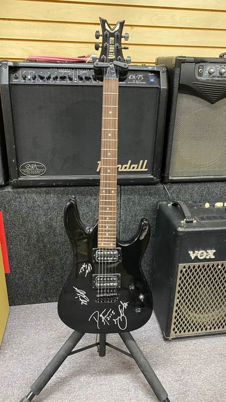 Dean Vendetta XM Electric Guitar 2010s - Black image 1