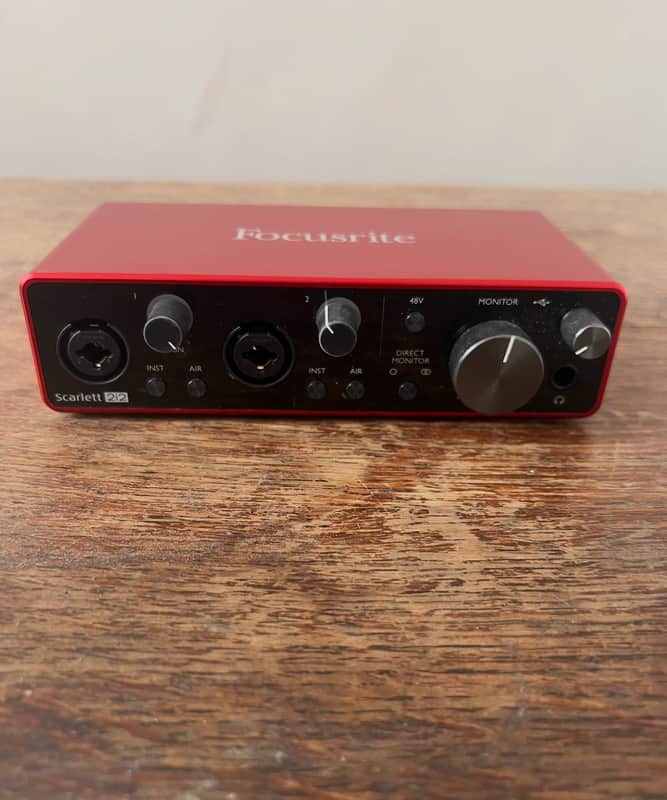 Focusrite Scarlett Solo 4th Gen USB Audio Interface 2023 - Present - Red image 1