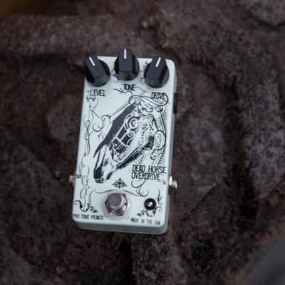 Pro Tone Pedals Essential Edition Mini Dead Horse Overdrive 2015 Surf White image 3