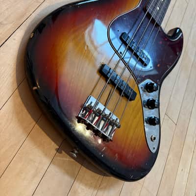 1982 Fender JV '62 Jazz Bass  Sunburst Lacquer image 3