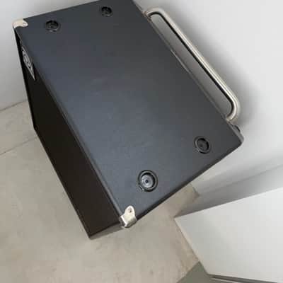 Ampeg SVT-410HLF Heritage Series 500-Watt 4x10" Bass Speaker Cabinet 2010 - Present - Black image 3