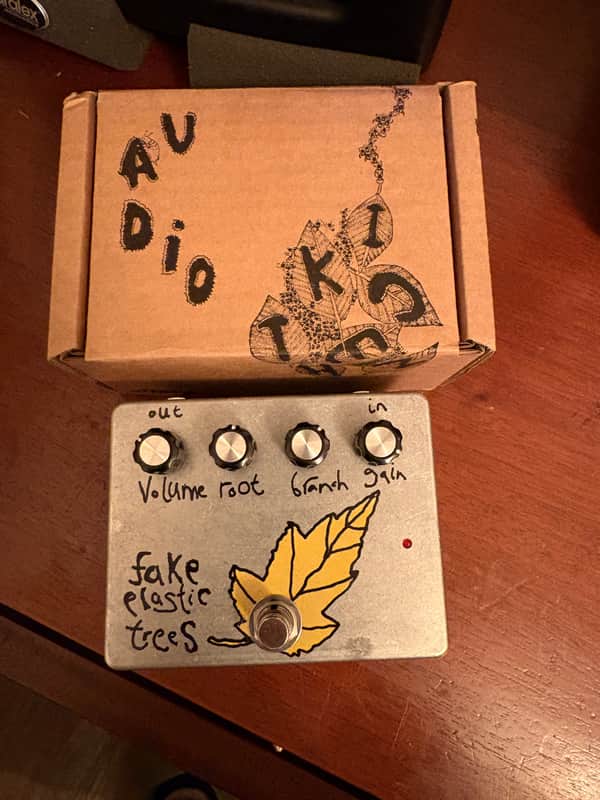 Audio Kitchen Fake Plastic Trees
