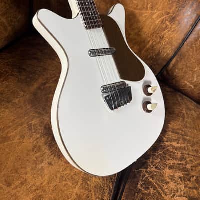 Danelectro 6026 DC-2 Deluxe Double Pickup Shorthorn 1960’s - White image 11