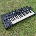 Roland SH-2 37-Key Synthesizer 1979 - 1982 - Black