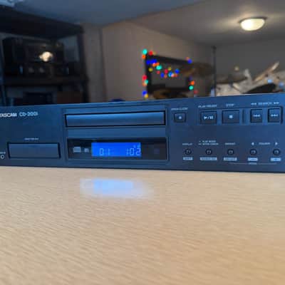 Tascam CD-200i Professional CD Player High fidelity Fresh Servicing Rare πΆπ₯ image 2