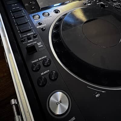 Pioneer CDJ-2000NXS2 Professional Multi Player 2010s - Black image 3