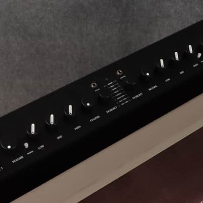 Fender Acoustic 100 Combo Amplifier - 2nd Hand image 9