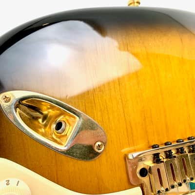 Fender Stratocaster American Deluxe 50th Anniversary Sunburst 2004 image 15