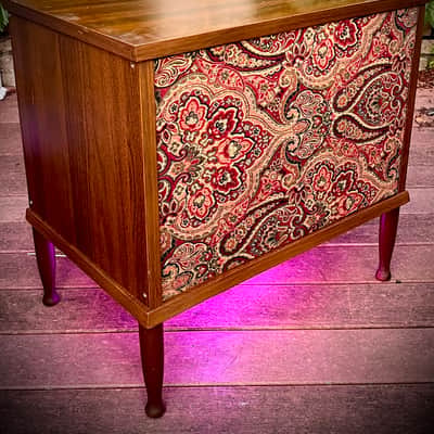 Rotary Connection 1x12 light up loaded guitar speaker cab on legs! Vintage 8 ohm speaker. Semi open. Quality hardwoods. Vintage MCM style. Paisley grill cloth. Heavy duty Switchcraft jack. 2026 - Wood image 4