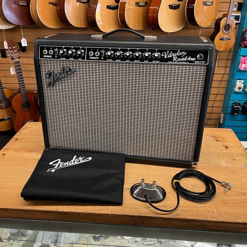 Fender 68 Custom Vibrolux Reverb Reissue Guitar Tube Combo Amp w/Footswitch & G10 Greenbacks image 1