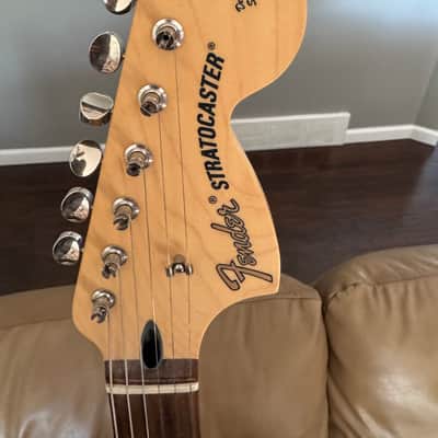 Fender Limited Edition Tom DeLonge Signature Stratocaster 2023 - Graffiti Yellow image 3