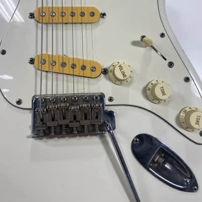 Squier Wayne's World Stratocaster 1992-1993 - Olympic White image 11
