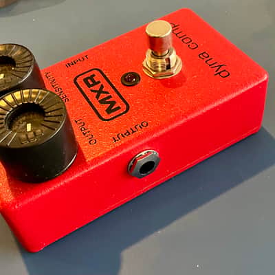 MXR M102 Dyna Comp 1995 - Present - Red image 4