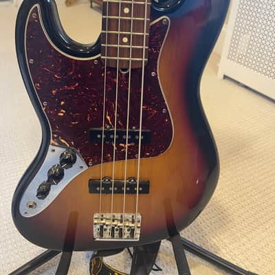 Fender Player Jazz Bass Lefty - 3-Color Sunburst image 1
