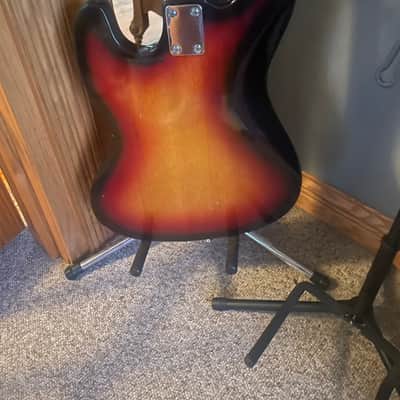 Magnum Jazz Bass 4-String Solid-Body Electric Bass Guitar, Sunburst, RH Magnum 1980 - Sunburst image 4