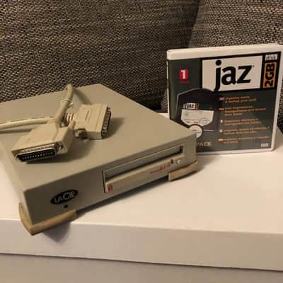 Iomega Jaz 2 GB SCSI External Drive (AKAI MPC 2000,2000xl, 3000, Yamaha ex5r)