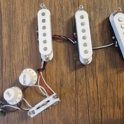 3x Stratocaster Strat Single Coil Pickups Prewired with Pots + Switch image 1