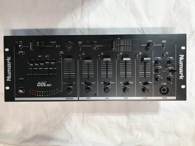 Numark CM100 - black image 1