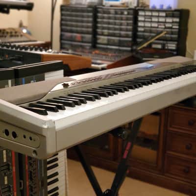 MUST SEE!!! CASIO PRIVIA PX-110 DIGITAL PIANO WITH 88 WEIGHTED KEYS GREAT FOR STUDENTS! image 8
