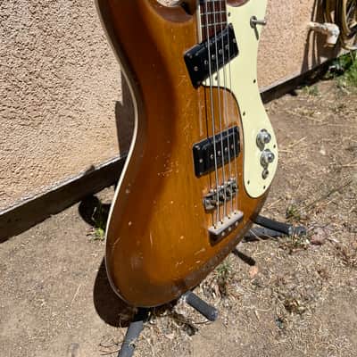 Mosrite Ventures Bass 1966 - Refinished image 3