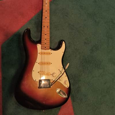 ジャパンビンテージFresher Straightiterサンバースト Fresher Straighter Guitar, 1970's, Japan, Sunburst Finish, Plays