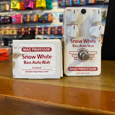 Mad Professor Snow White Bass Auto Wah Hand Wired image 1
