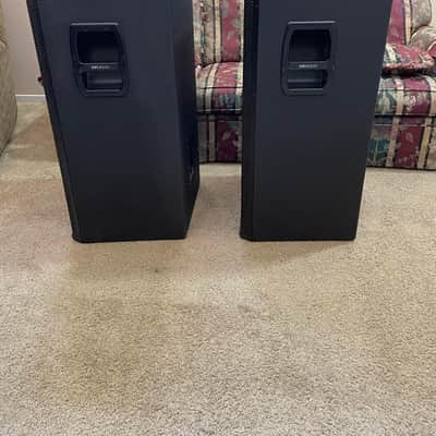 One Pair of JBL MRX525 500 Series Speakers image 3
